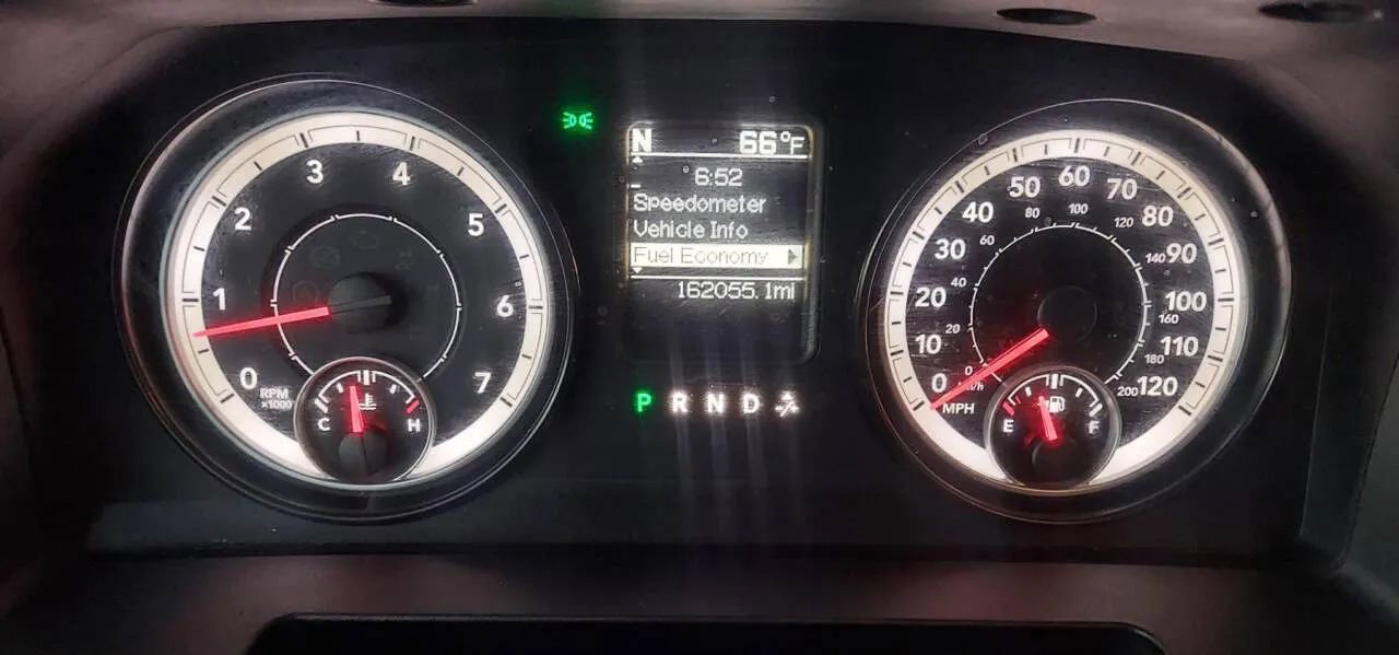 Used 2014 RAM 3500 Tradesman w/ Chrome Appearance Group image 12