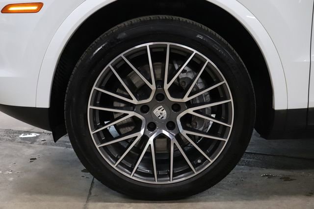 Used 2022 Porsche Cayenne Platinum Edition AWD/4WD image 37