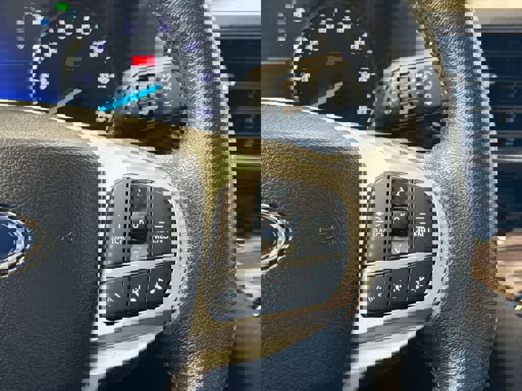 Used 2022 Ford Explorer Limited w/ Equipment Group 301A image 27