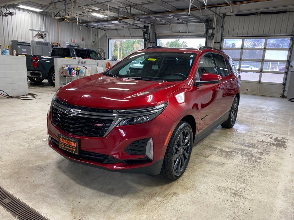 Used 2023 Chevrolet Equinox RS w/ RS Leather Package AWD/4WD image 9