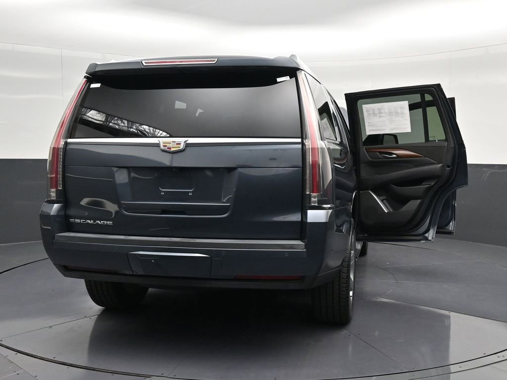 Used 2019 Cadillac Escalade Luxury RWD image 40