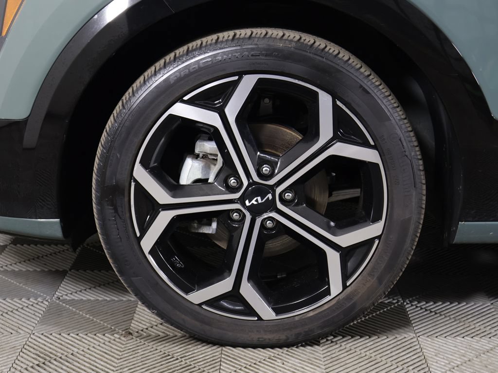 Used 2023 Kia Niro EX Touring FWD image 23