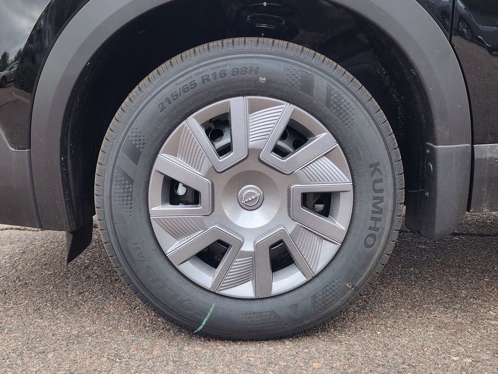 New 2026 Nissan Kicks S AWD/4WD image 9