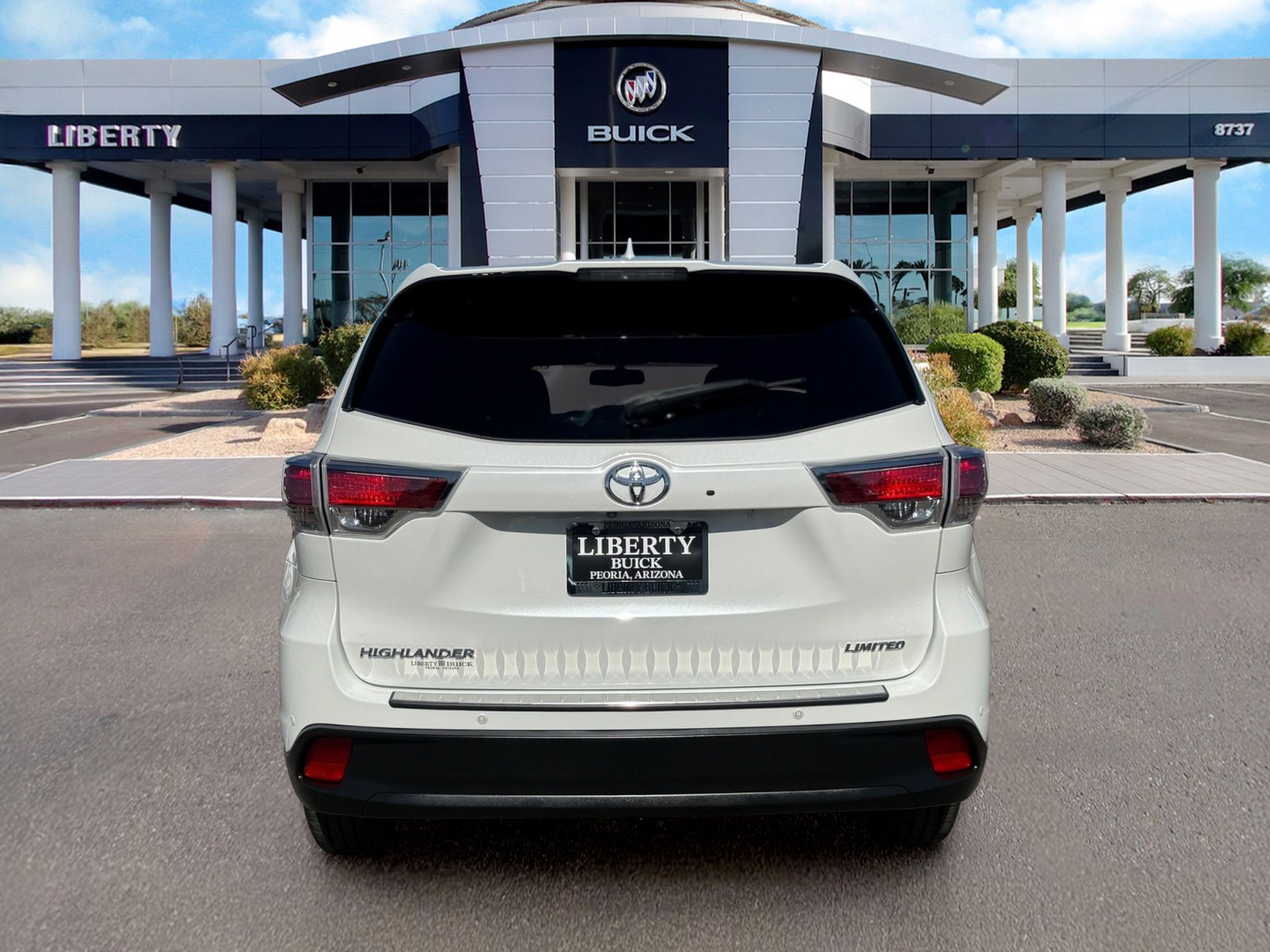 Used 2015 Toyota Highlander Limited FWD image 5