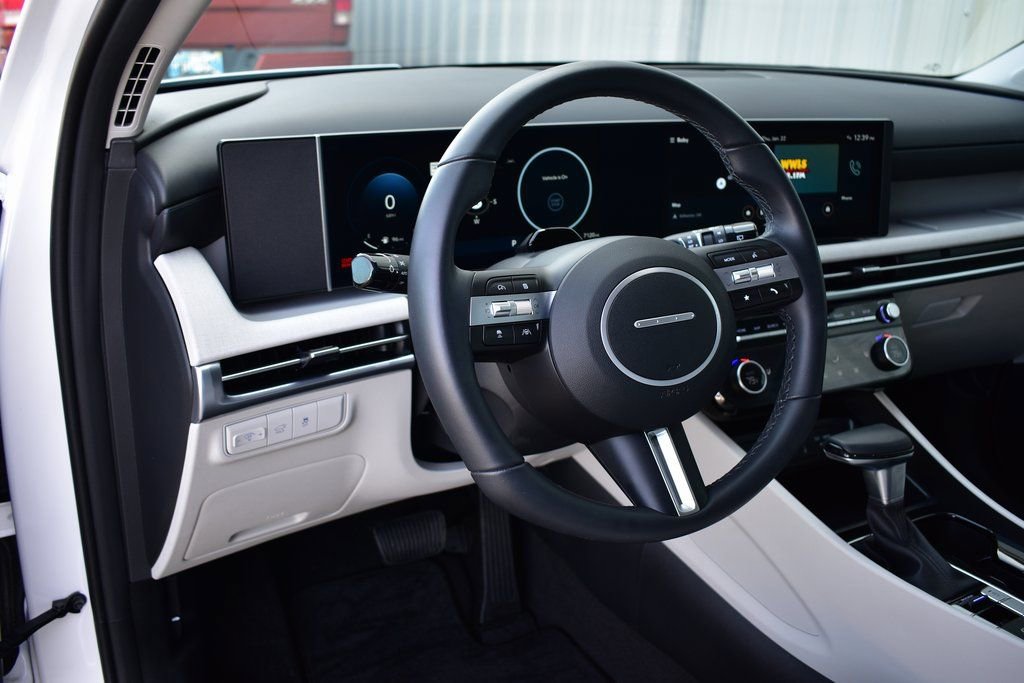 Used 2025 Hyundai Tucson SEL image 40