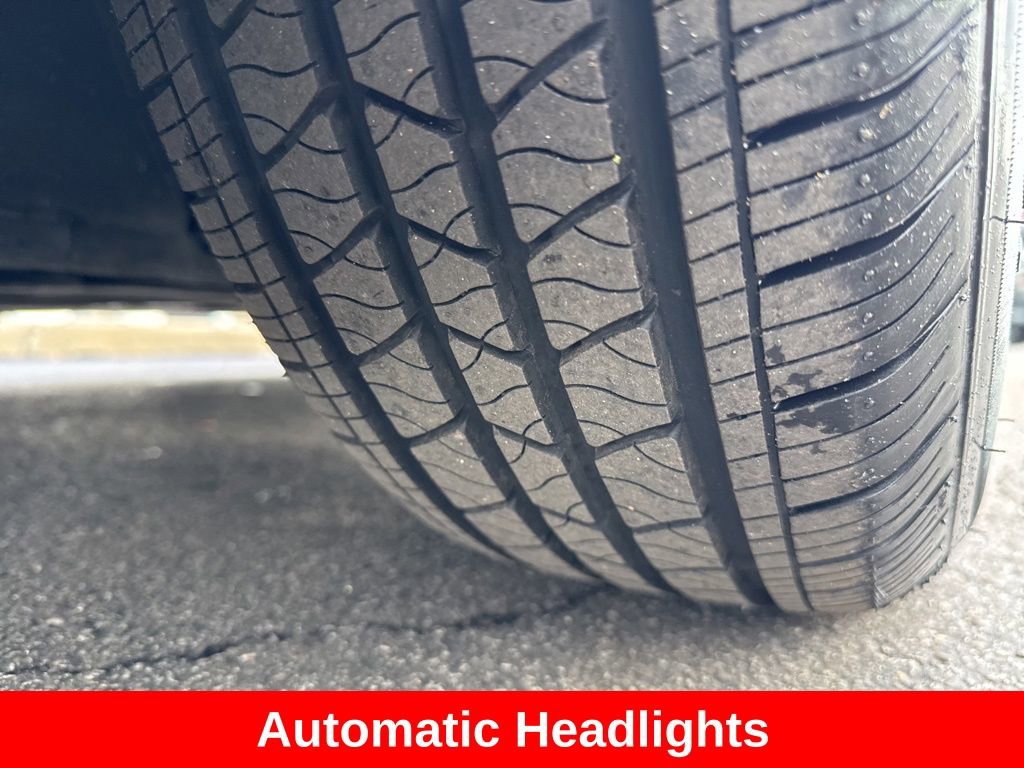 Used 2025 Toyota Camry LE image 11