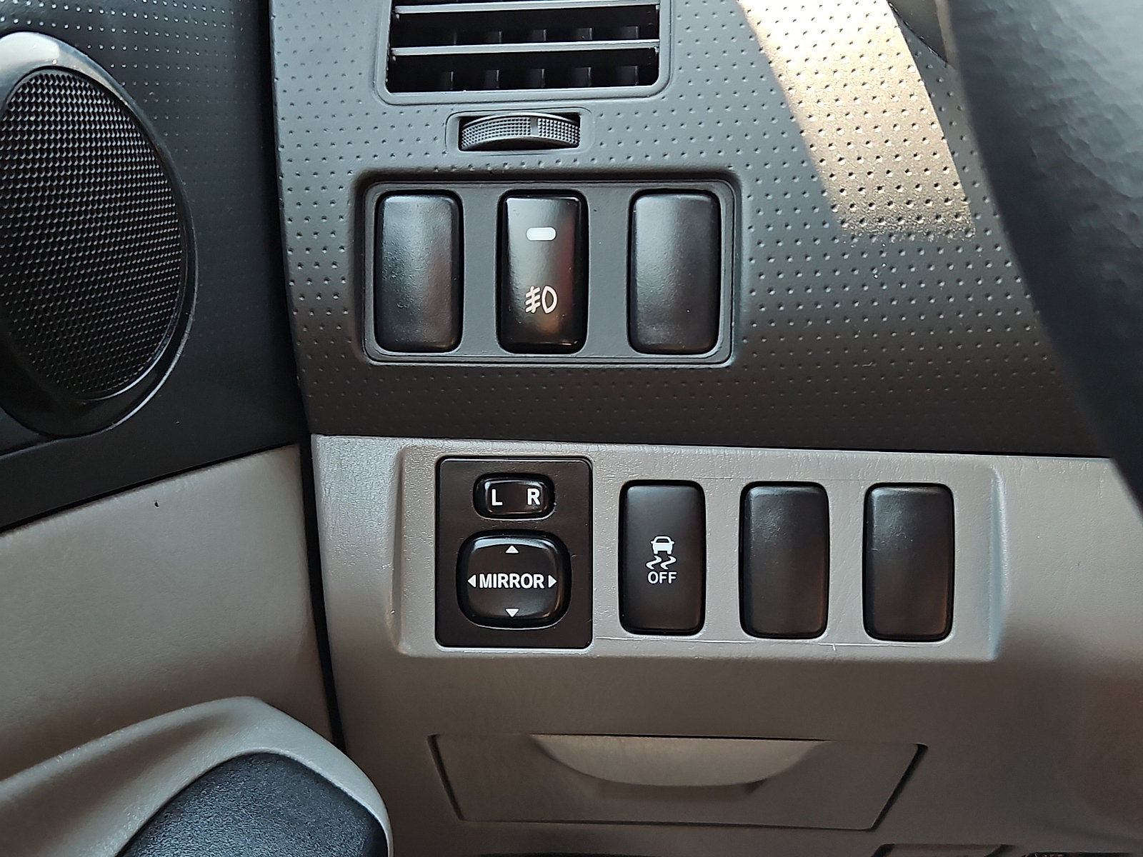 Used 2014 Toyota Tacoma PreRunner w/ Convenience Package RWD image 24