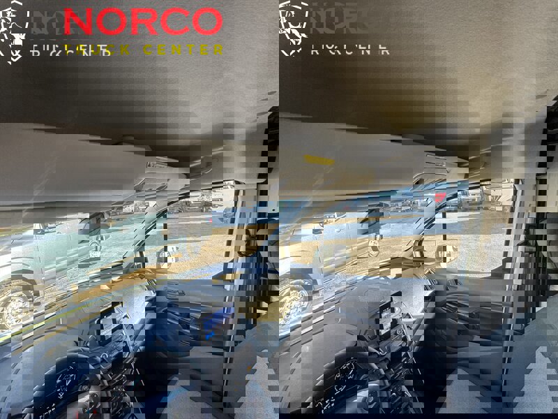 Used 2020 Ford Transit Connect XL image 22