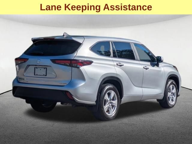 Certified 2024 Toyota Highlander LE AWD/4WD image 6