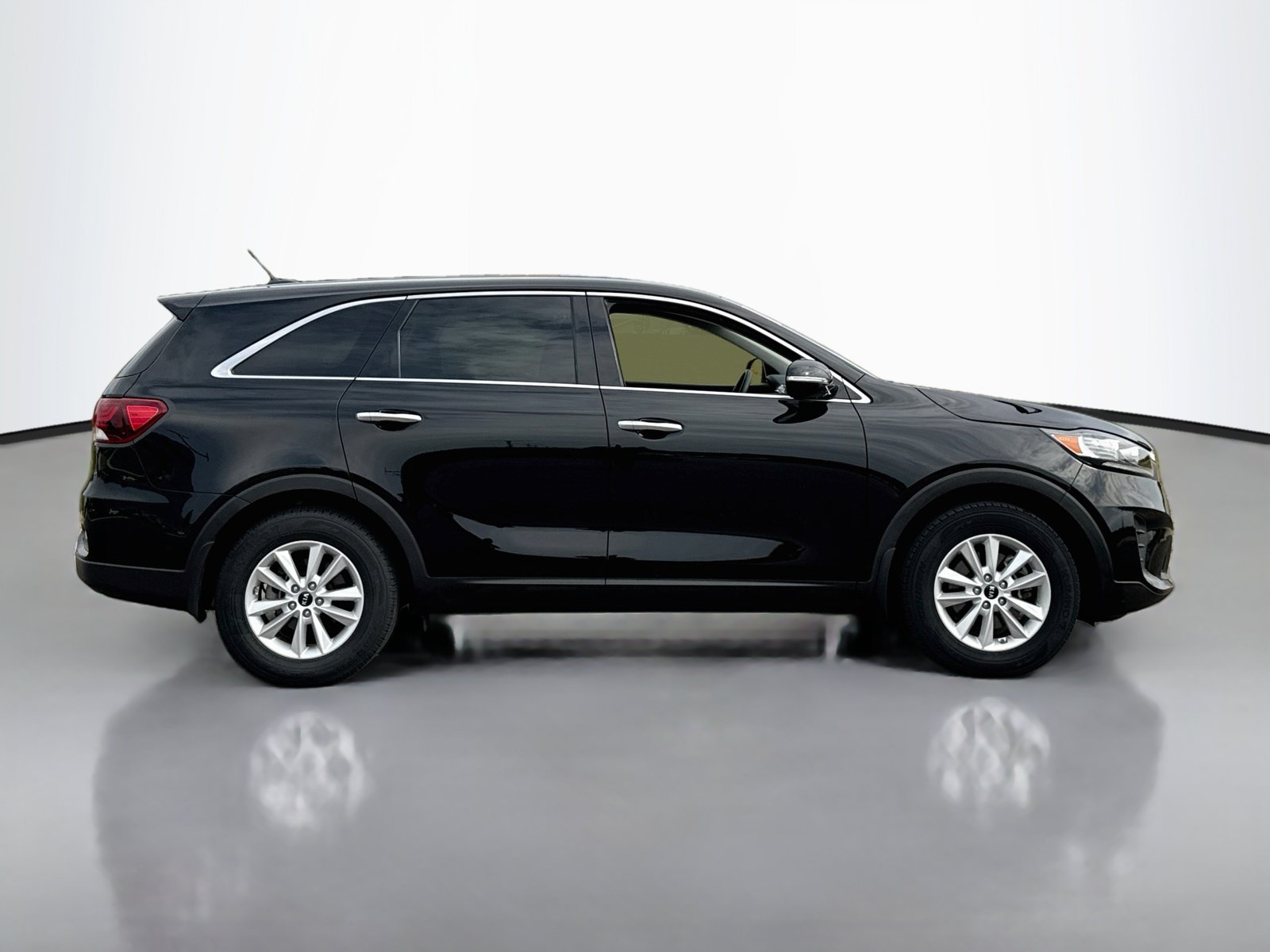 Used 2019 Kia Sorento L FWD image 8
