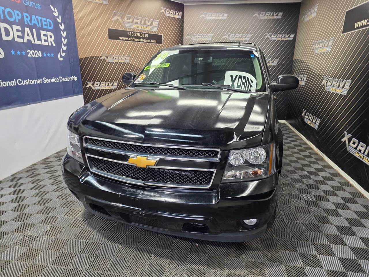 Used 2014 Chevrolet Suburban LT image 3