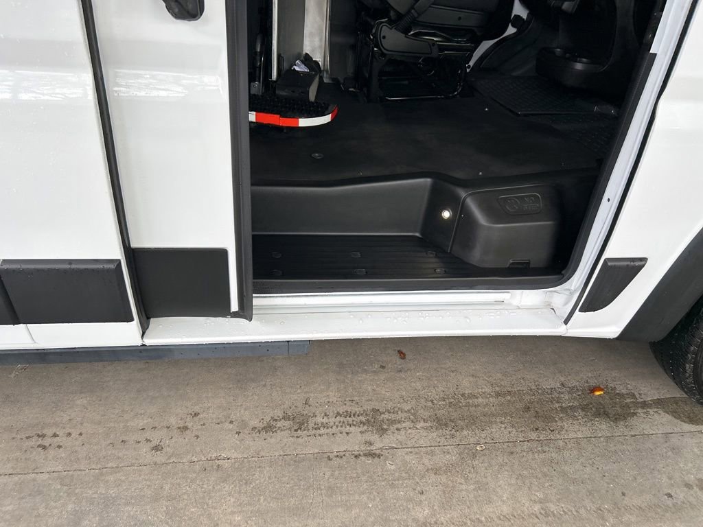 Used 2024 RAM ProMaster 3500 w/ Delivery Van Package image 22