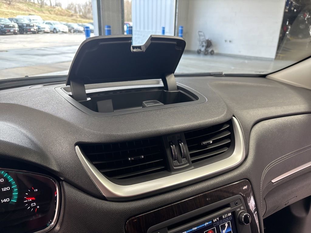 Used 2016 Chevrolet Traverse LT w/ Style and Technology Package image 24