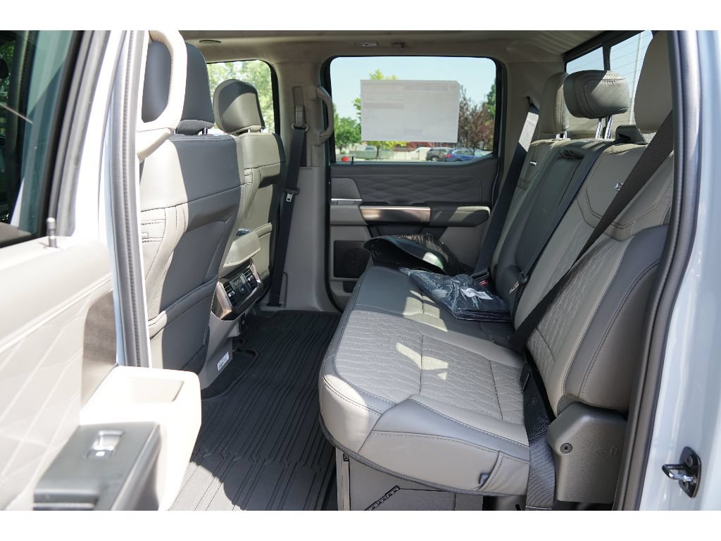 New 2026 Ford F350 Platinum w/ Platinum Plus Package AWD/4WD image 12