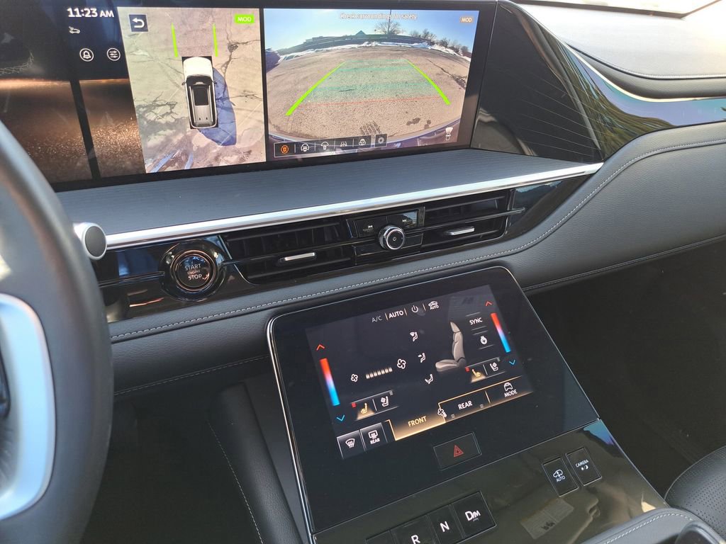 Used 2025 INFINITI QX80 Sensory image 12