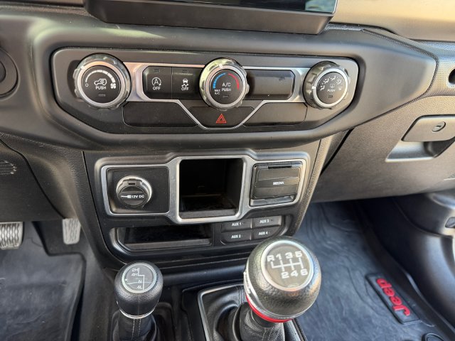 Used 2018 Jeep Wrangler Sport AWD/4WD image 18