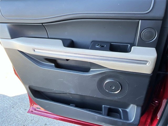 Used 2022 Ford Expedition Max Limited image 20