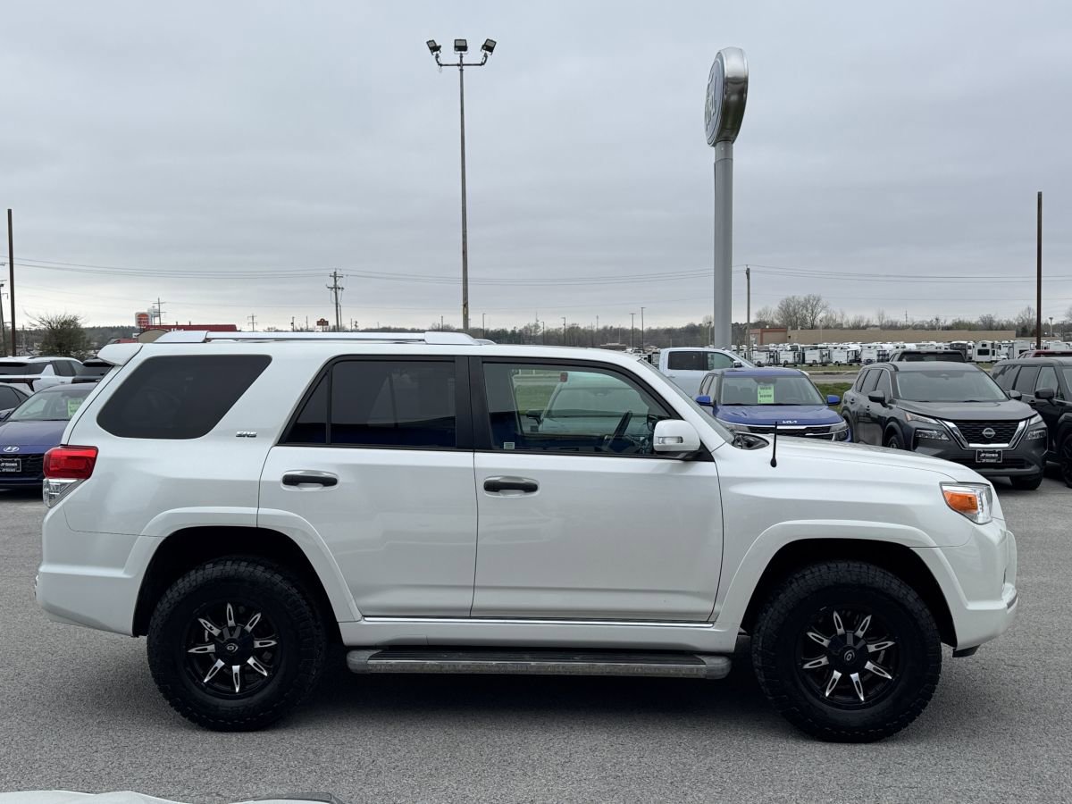 Used 2011 Toyota 4Runner SR5 w/ Convenience Pkg image 3