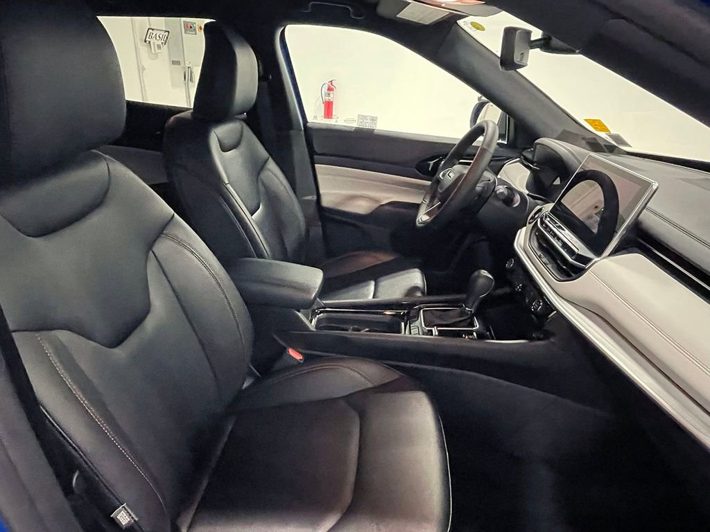 Used 2024 Jeep Compass Limited image 24