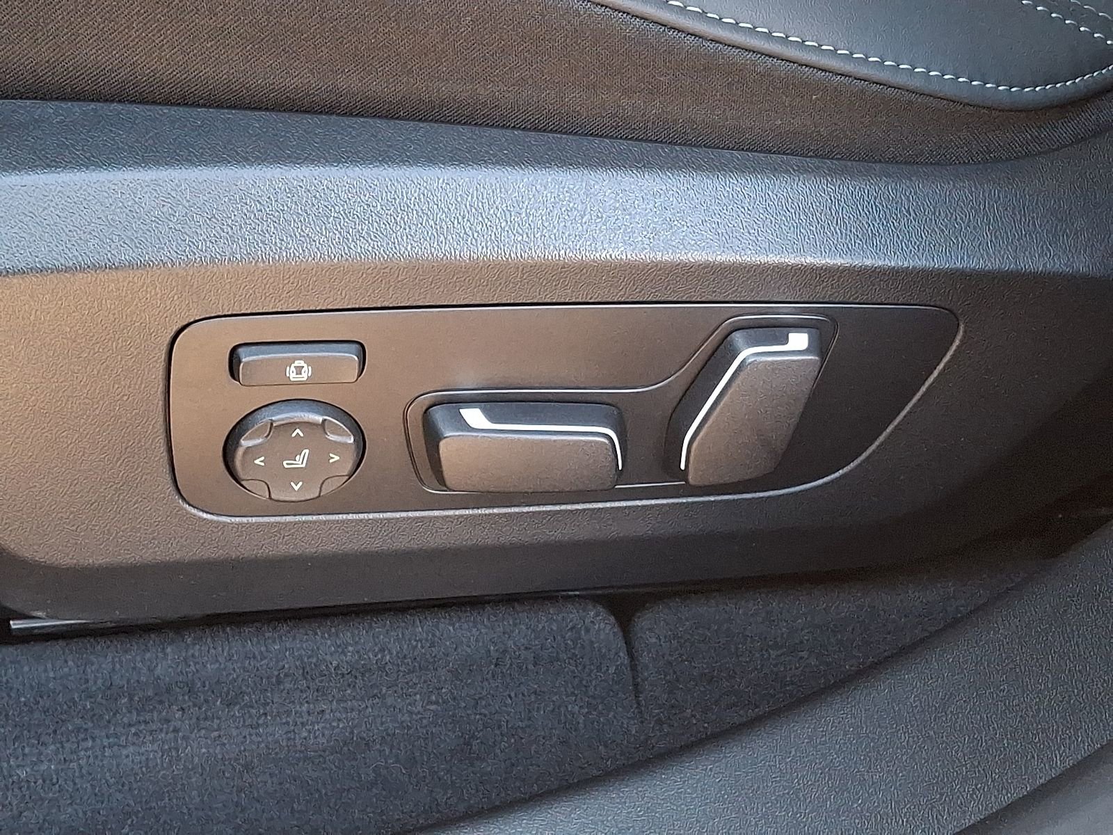 Used 2025 BMW X3 xDrive30i w/ Premium Package image 10