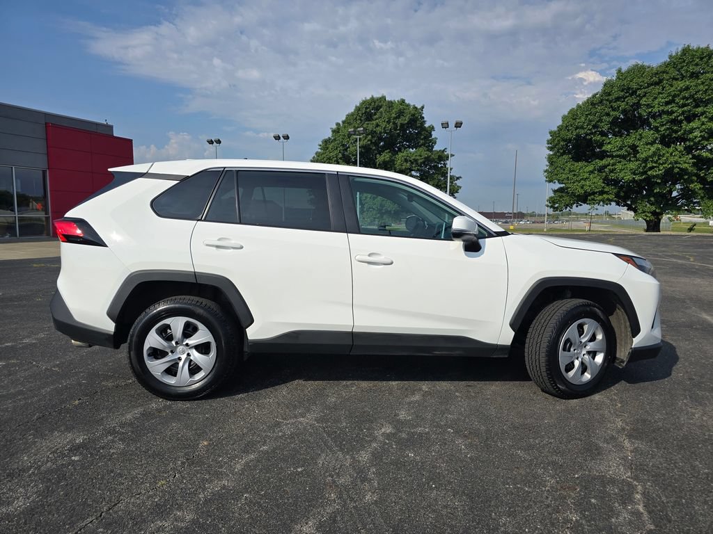 Certified 2024 Toyota RAV4 LE AWD/4WD image 16