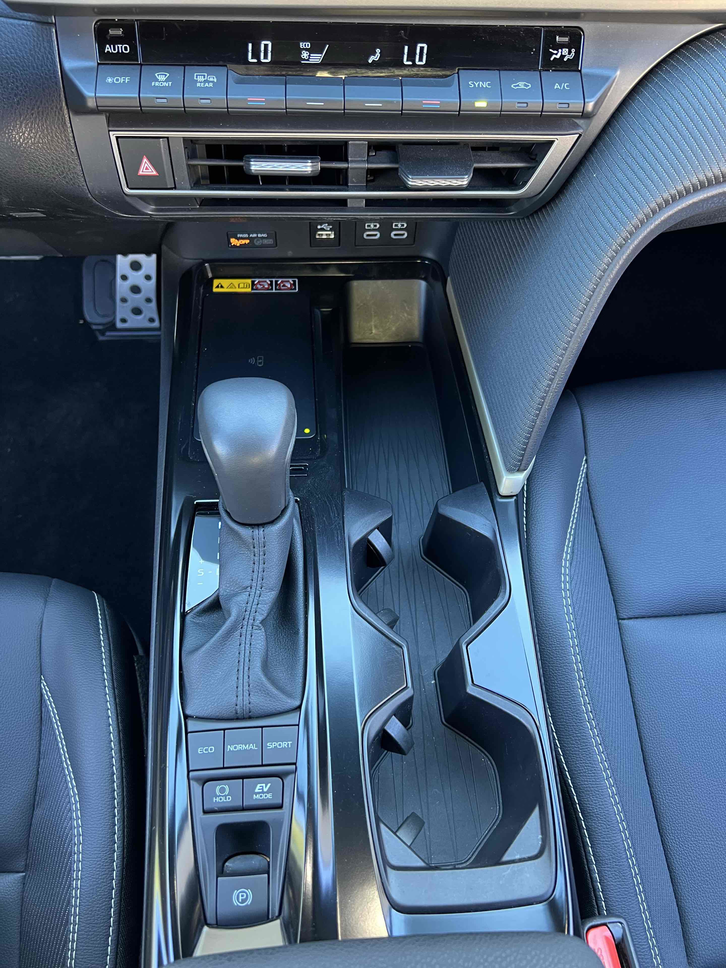 Used 2025 Toyota Camry SE image 42