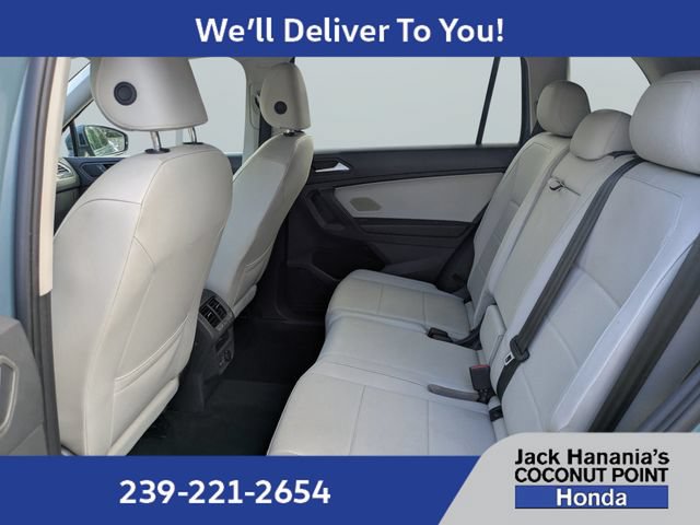 Used 2021 Volkswagen Tiguan SE w/ Panoramic Sunroof Package AWD/4WD image 14