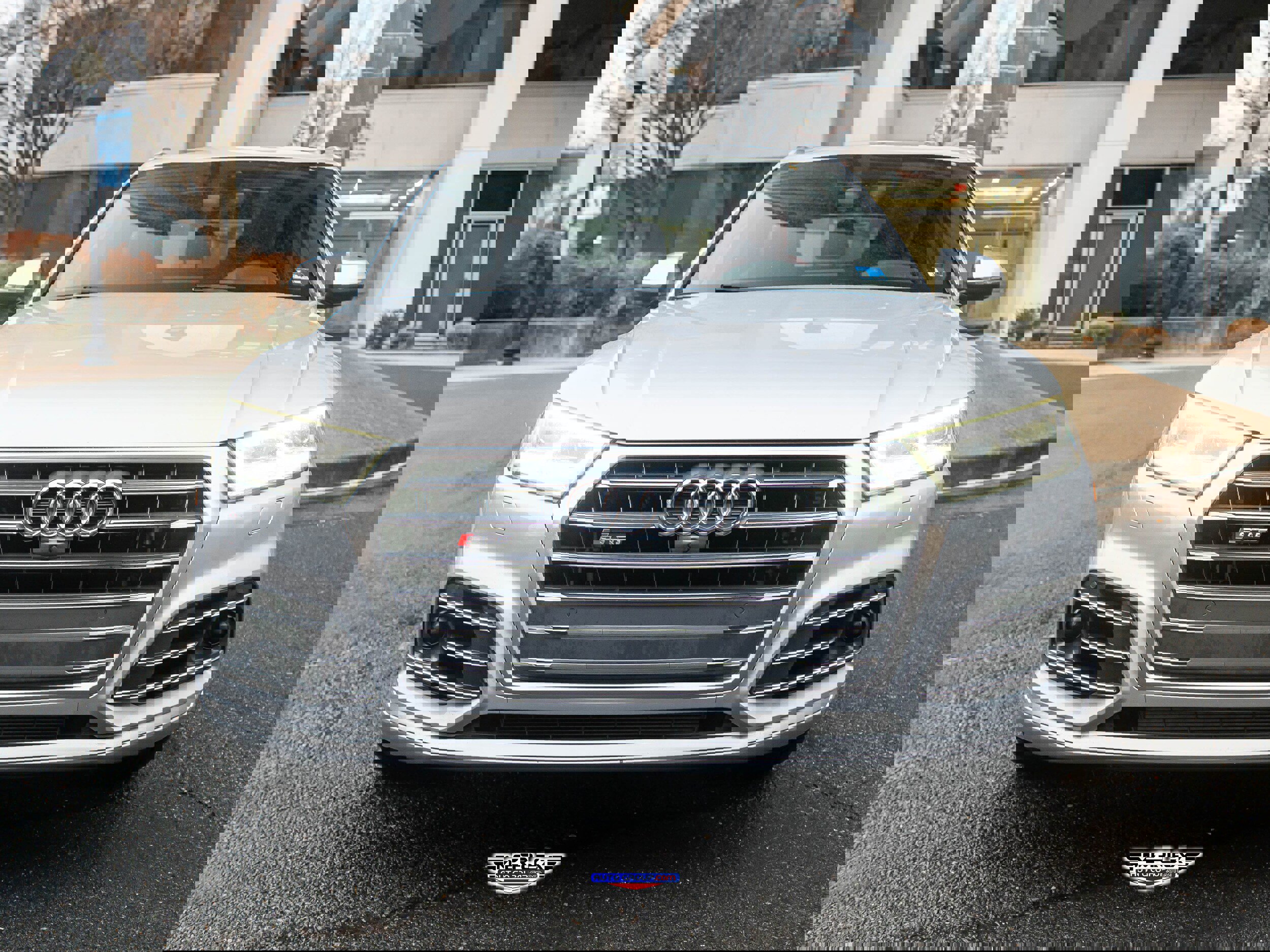 Used 2018 Audi SQ5 Prestige w/ Prestige Package image 2