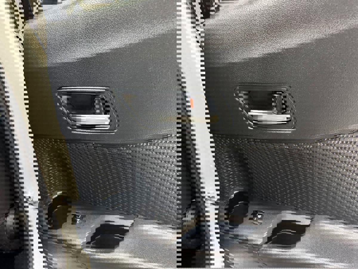 Used 2018 Toyota C-HR XLE image 41