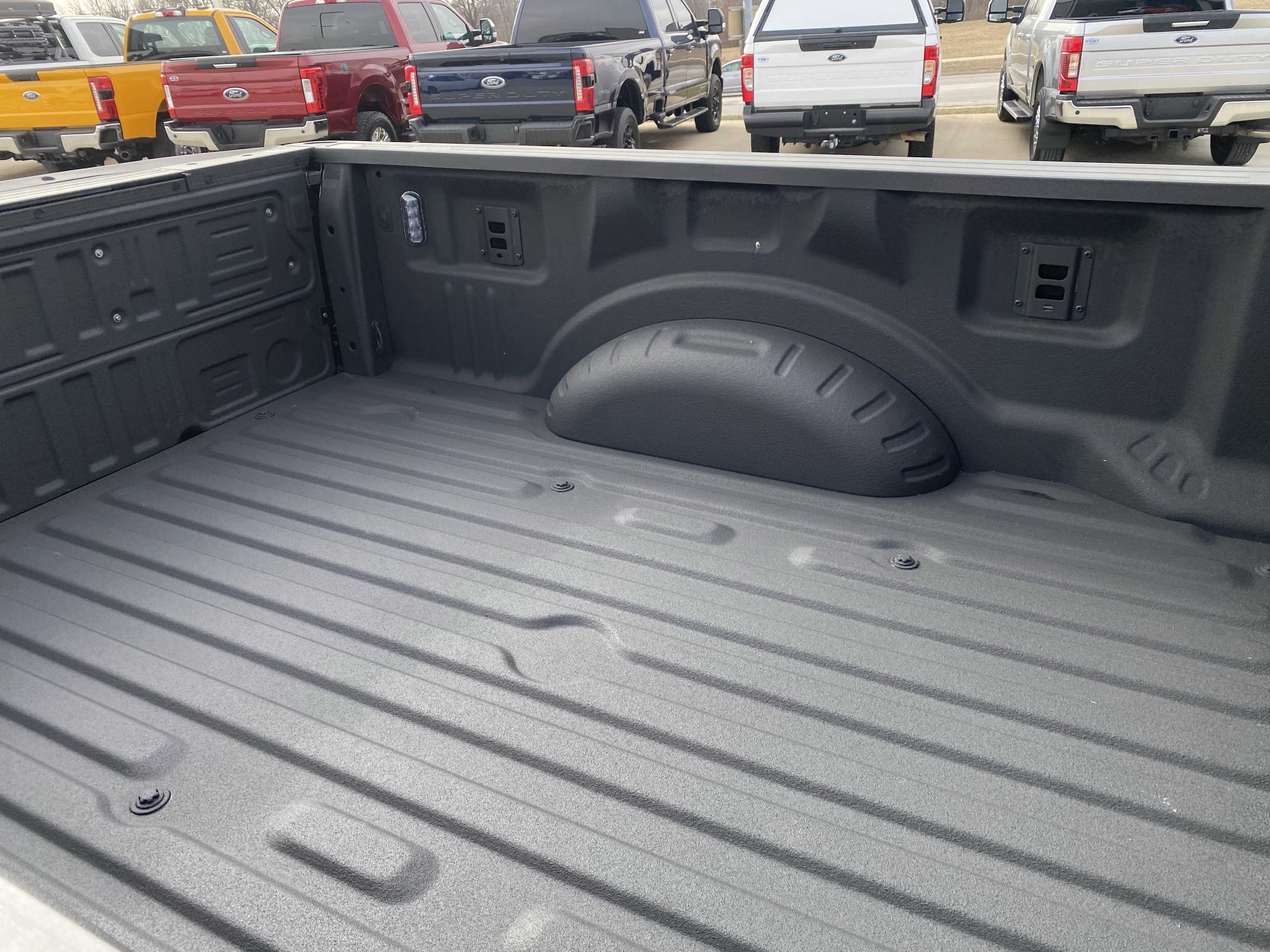 Used 2024 Ford F250 Platinum image 3