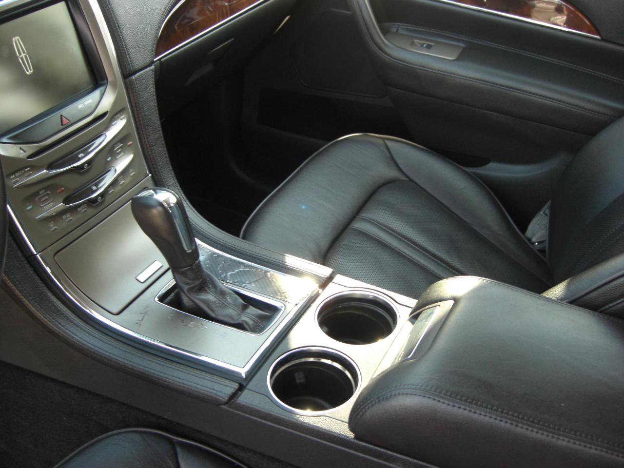 Used 2015 Lincoln MKX AWD 4dr w/ Equipment Group 102A image 8