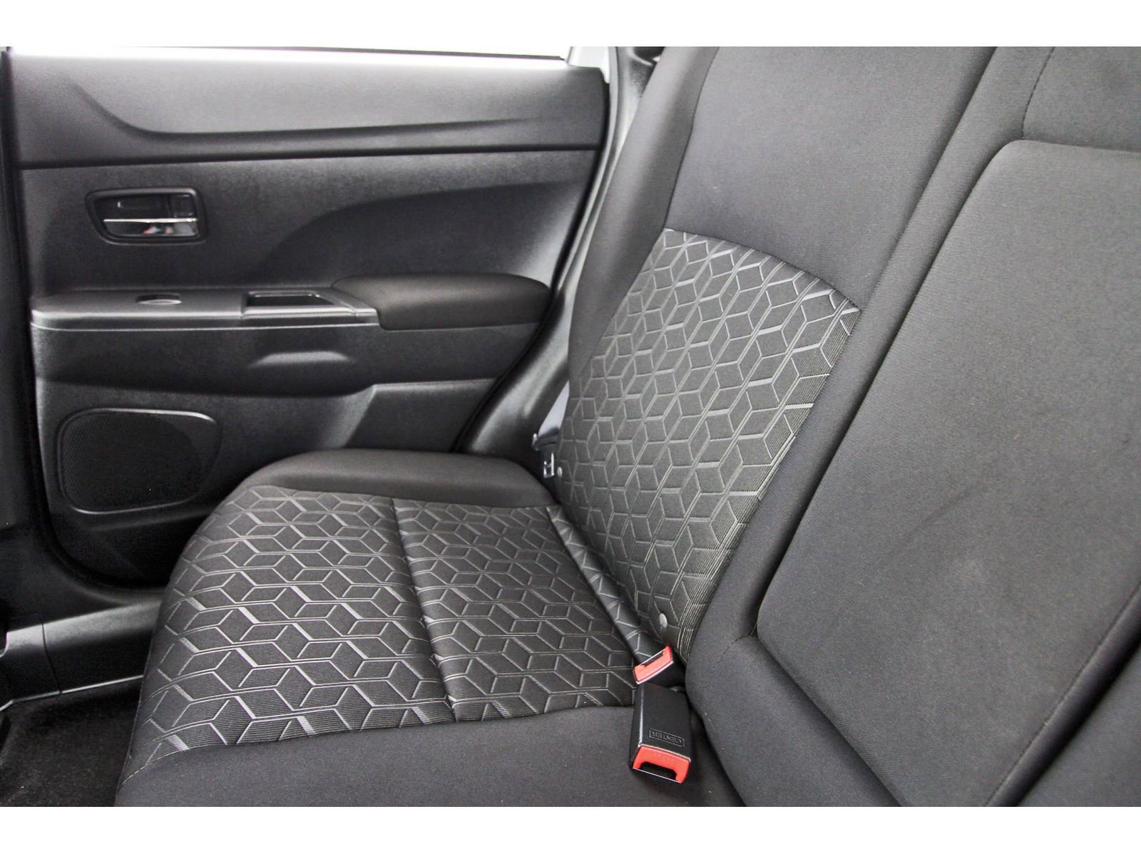 Used 2022 Mitsubishi Outlander Sport ES FWD image 14
