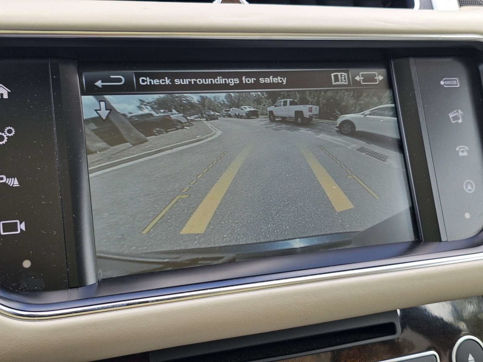 Used 2016 Land Rover Range Rover Supercharged AWD/4WD image 23