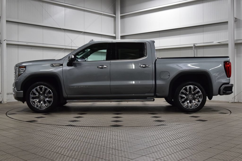 Used 2024 GMC Sierra 1500 Denali w/ Denali Reserve Package AWD/4WD image 4