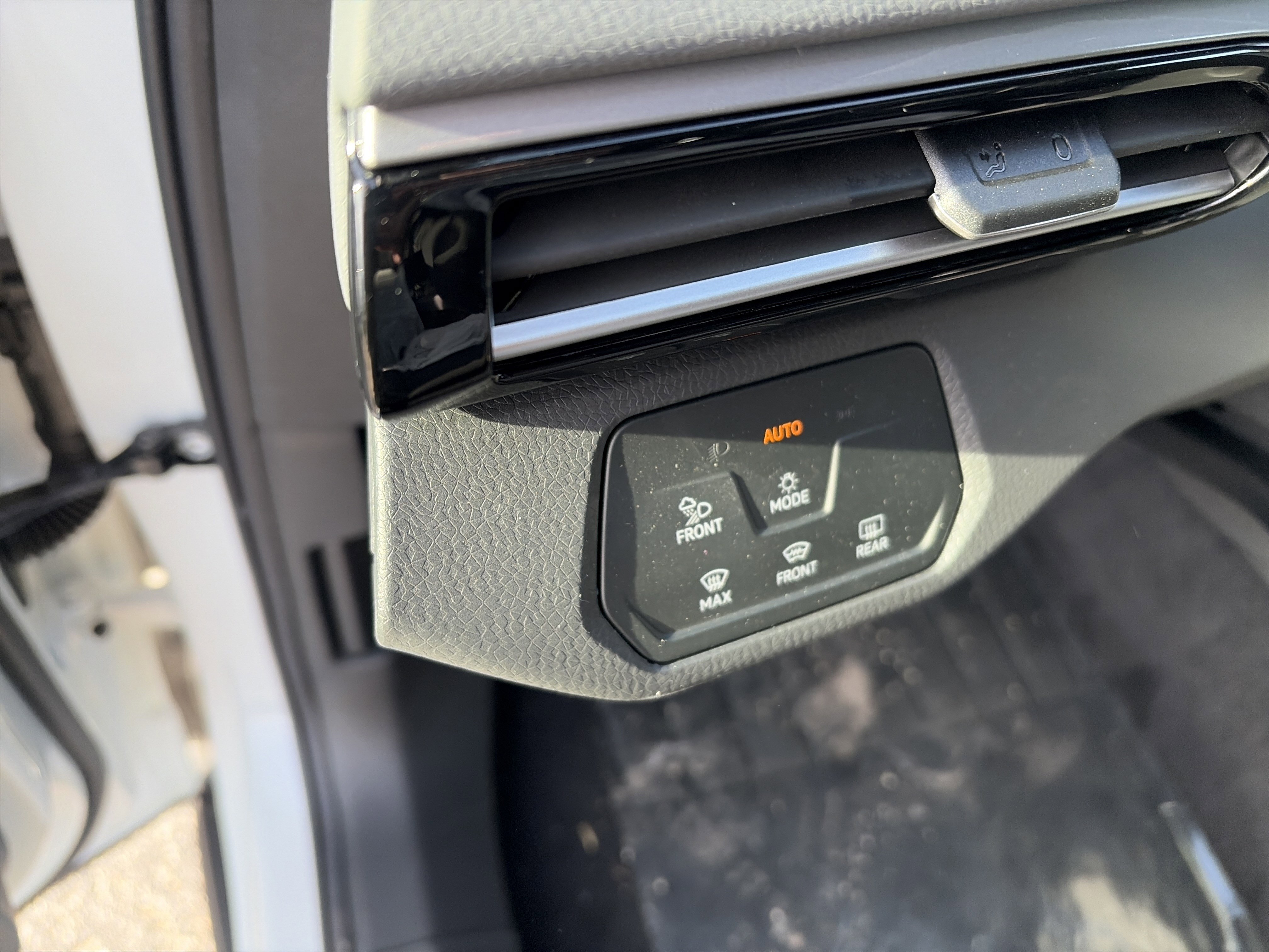 New 2025 Volkswagen ID.4 Pro S Plus AWD/4WD image 23