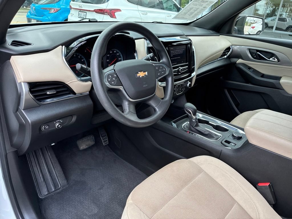 Used 2022 Chevrolet Traverse LS FWD image 20