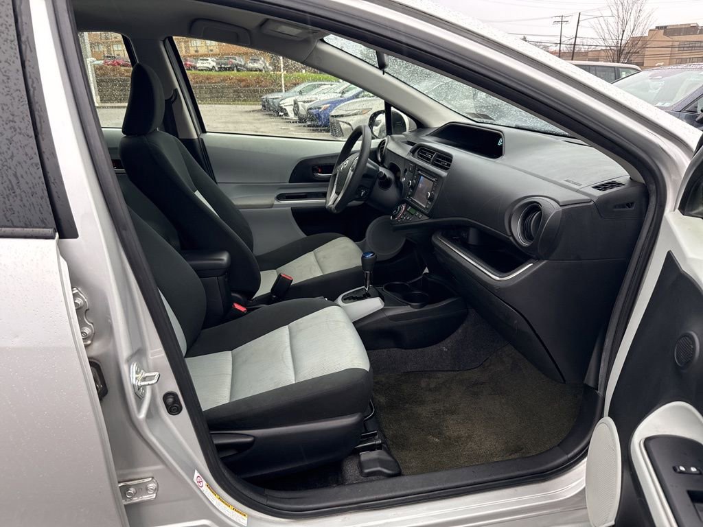 Used 2014 Toyota Prius C Three image 7
