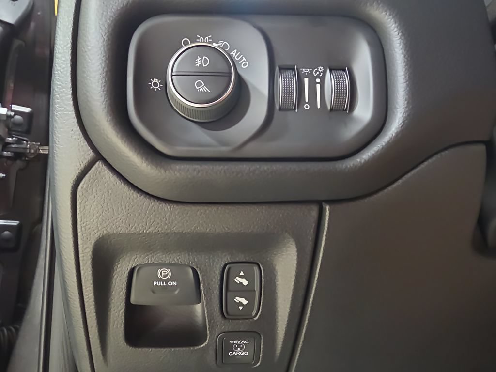 New 2027 RAM 1500 Laramie w/ Night Edition AWD/4WD image 17