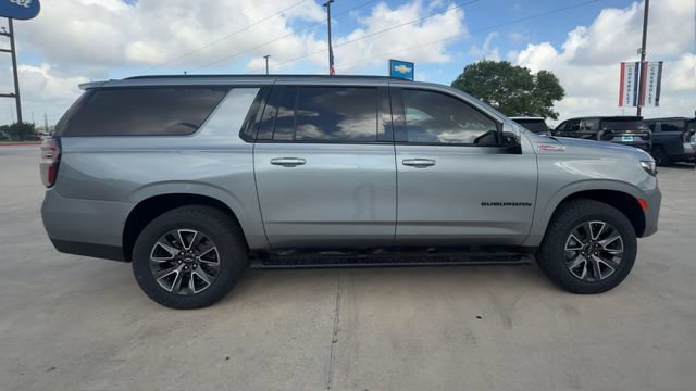 Certified 2024 Chevrolet Suburban Z71 w/ Luxury Package AWD/4WD image 9