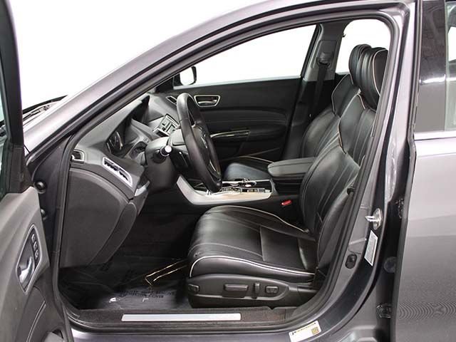 Used 2019 Acura TLX w/ Technology Package FWD image 12