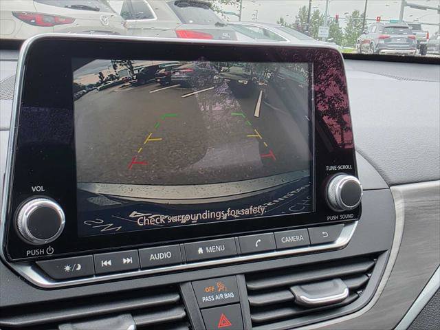 Used 2025 Nissan Altima 2.5 SV FWD image 29