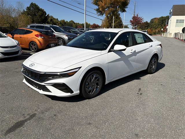 New 2026 Hyundai Elantra Blue image 3