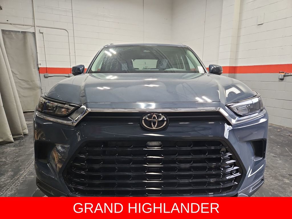New 2026 Toyota Grand Highlander AWD image 2