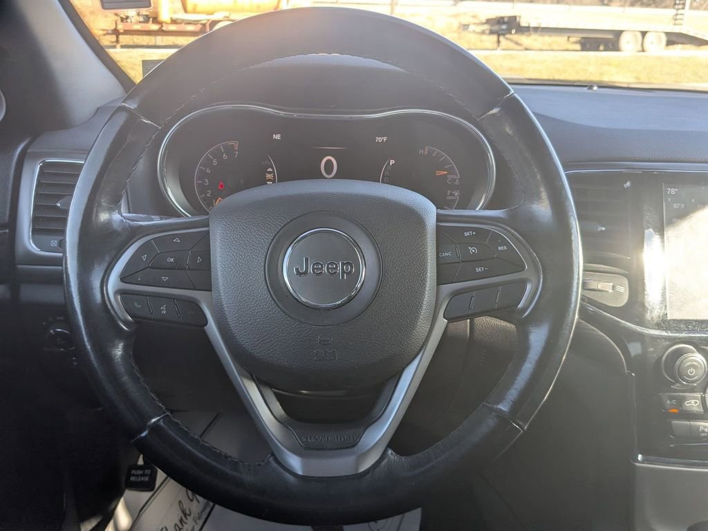 Used 2020 Jeep Grand Cherokee Laredo w/ 18" Wheel & 8.4" Radio Group image 24