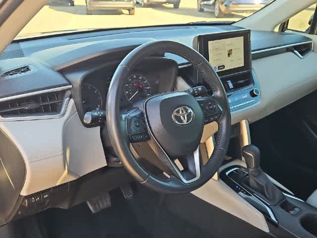 Used 2023 Toyota Corolla Cross LE FWD image 10
