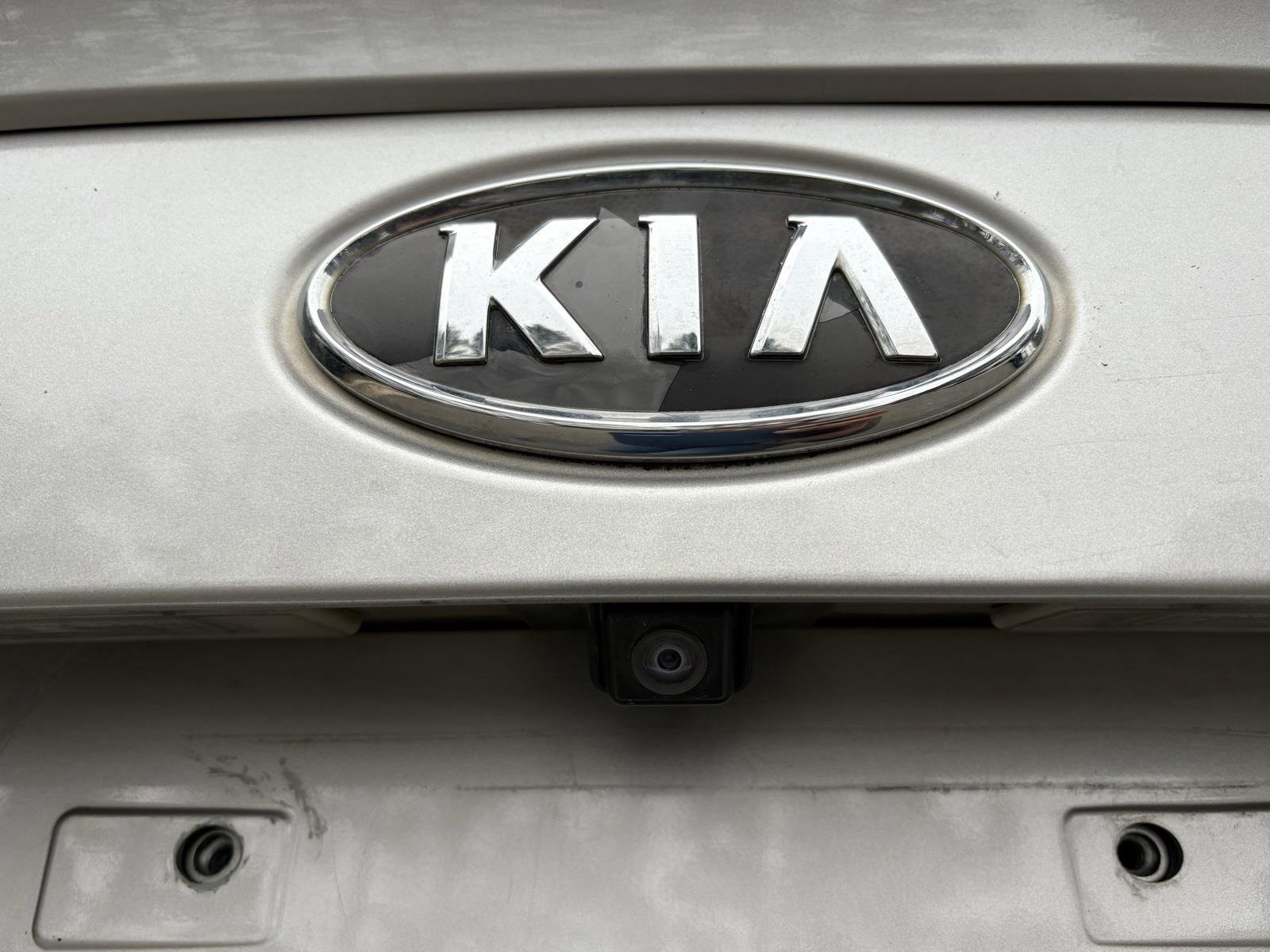 Used 2011 Kia Optima EX image 10