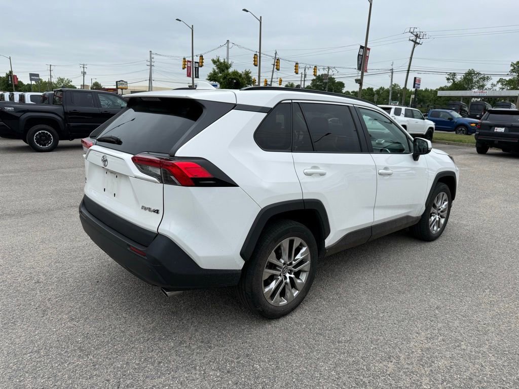 Used 2020 Toyota RAV4 XLE Premium AWD/4WD image 6