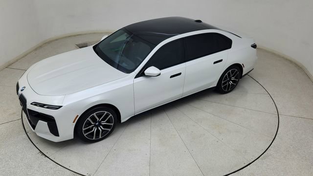 Used 2025 BMW 740i image 77