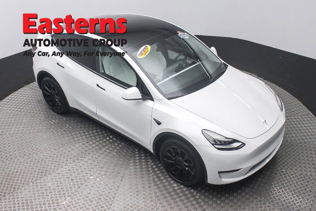 Used 2022 Tesla Model Y Long Range image 3