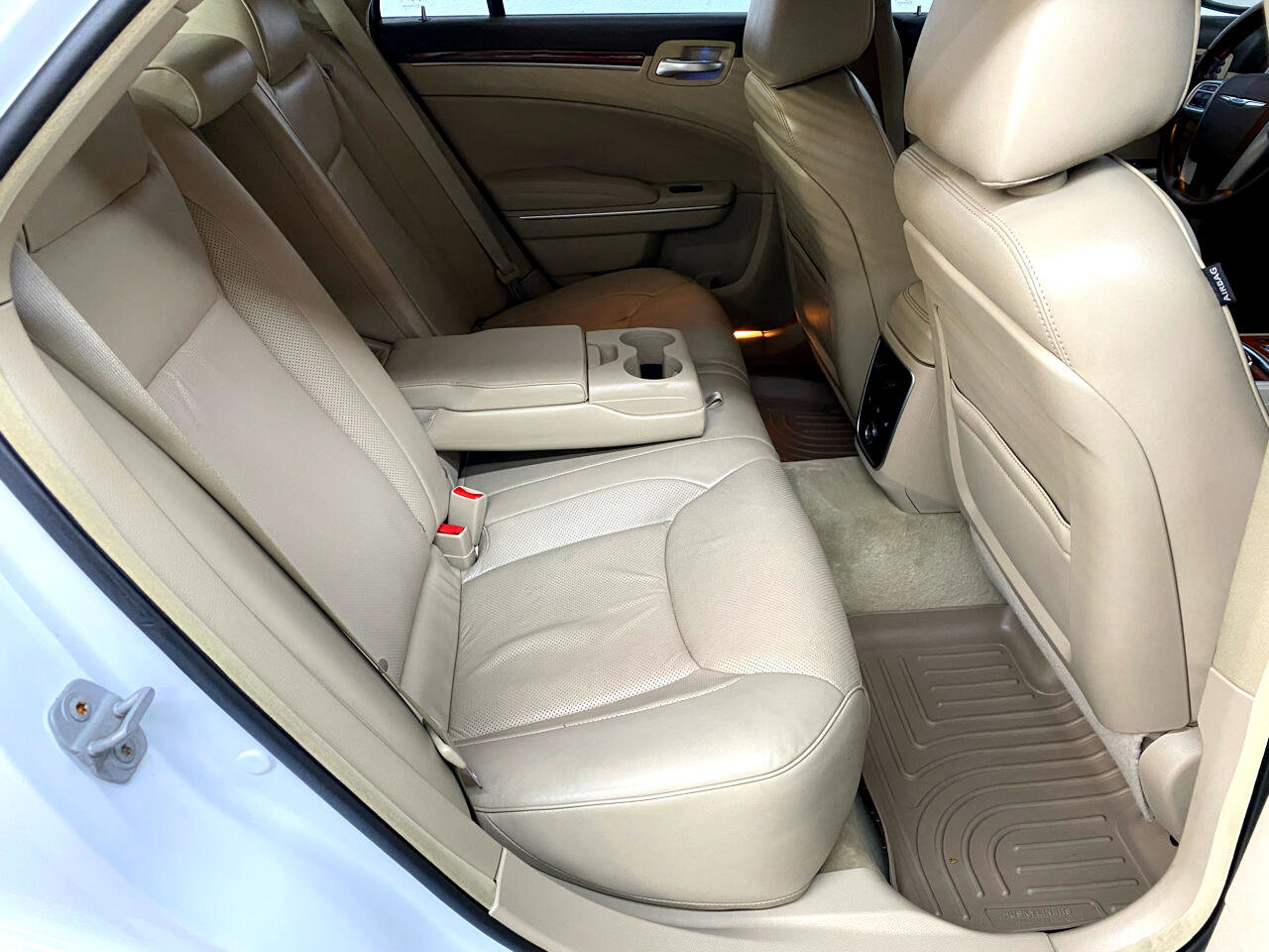 Used 2011 Chrysler 300 Limited w/ Luxury Group image 14